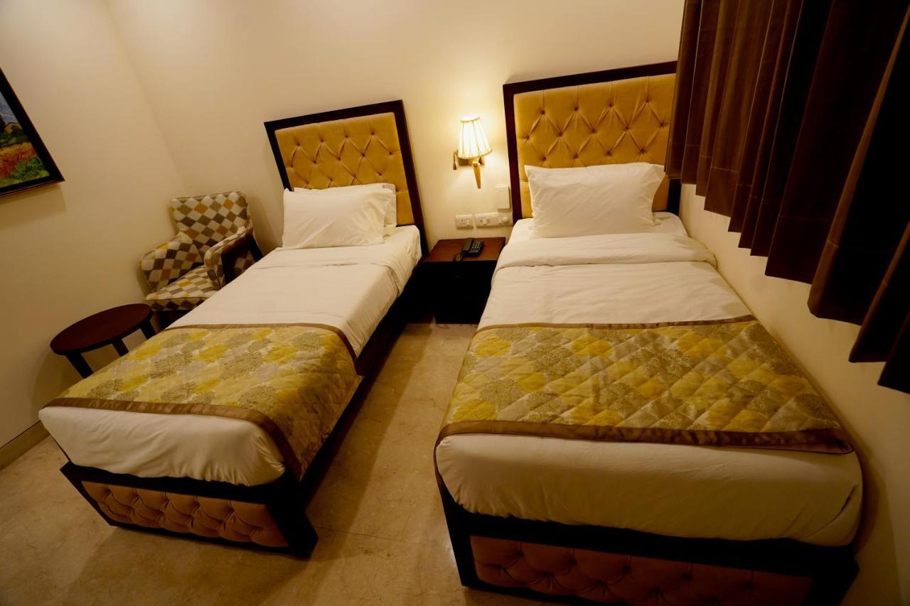 Wongdhen House Hotel New Delhi Exterior photo