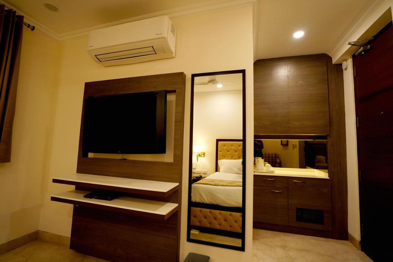 Wongdhen House Hotel New Delhi Exterior photo