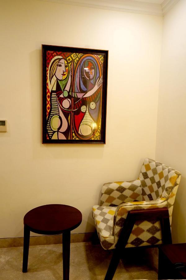 Wongdhen House Hotel New Delhi Exterior photo