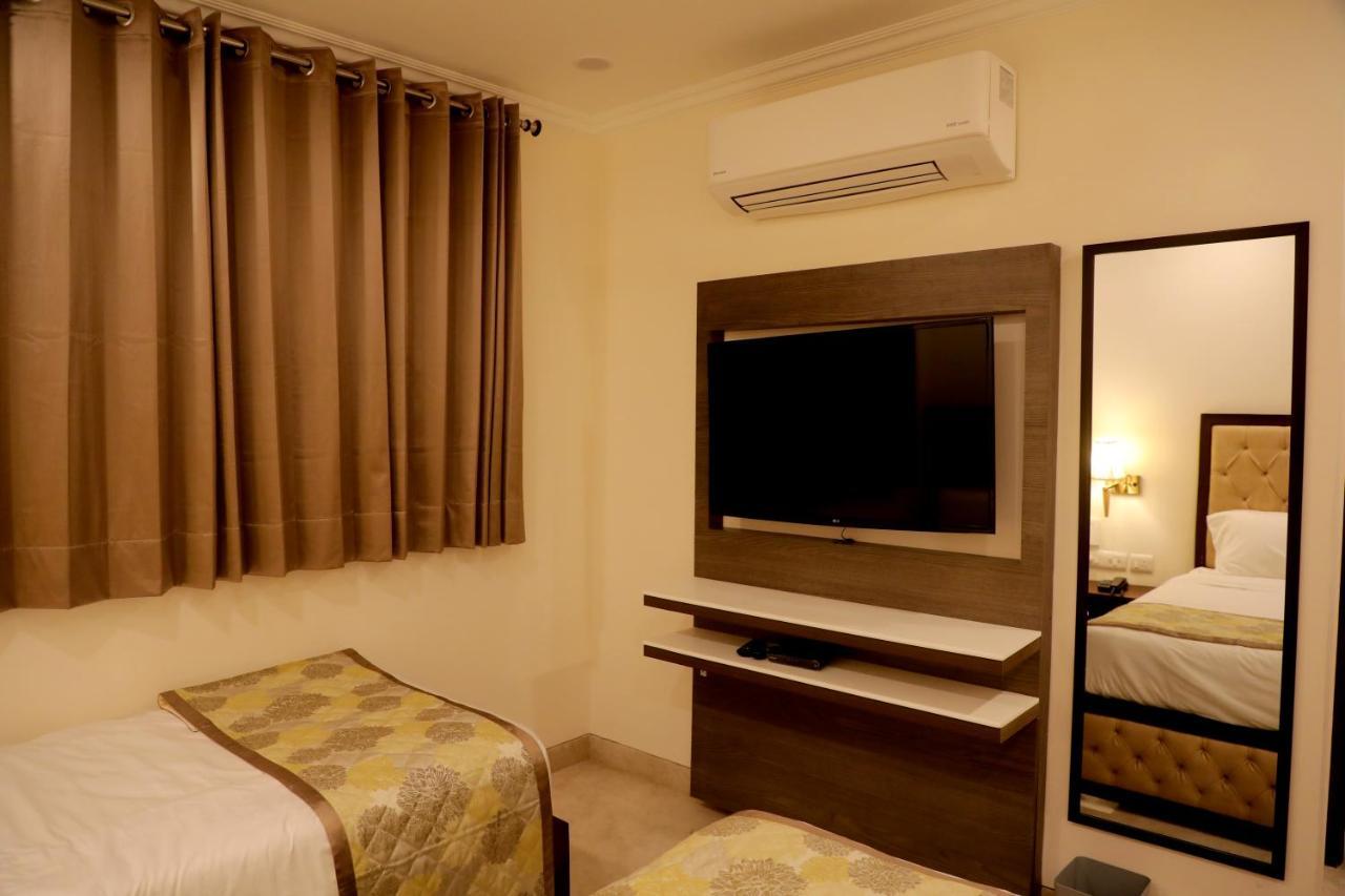 Wongdhen House Hotel New Delhi Exterior photo